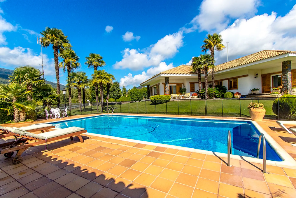 Villa-Gerone-REF7418526